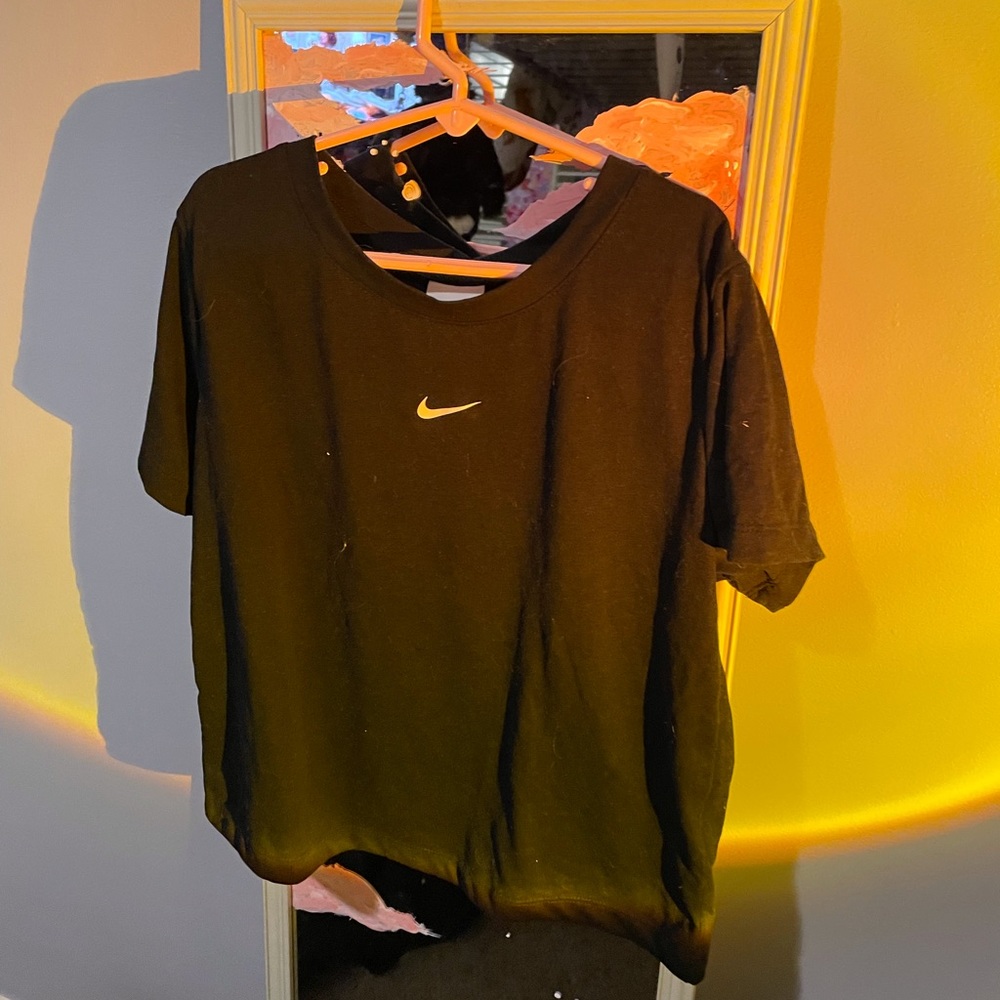 Black kids Nike top